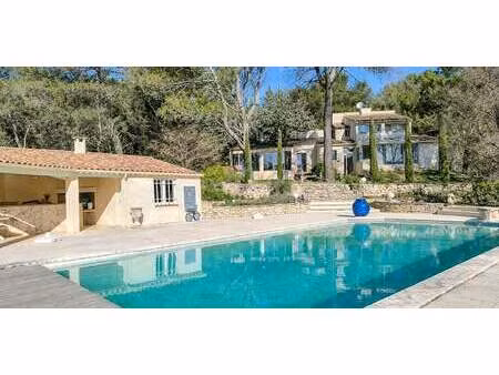 villa avec piscine et jardin rognes (13)