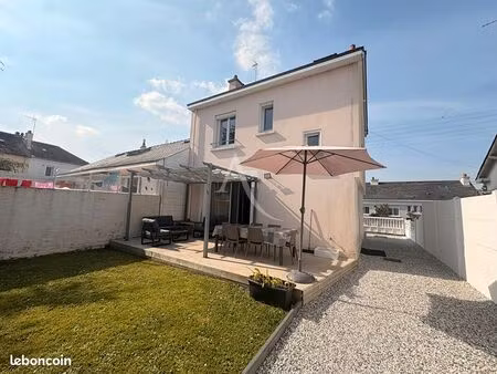 maison 5 pièces 77 m²