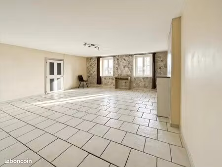 appartement 3 pièces 90 m²