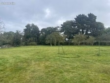 terrain 370 m² saignon