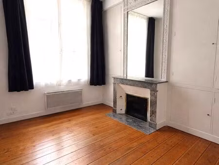 beau t1 calme - rue sainte colombe