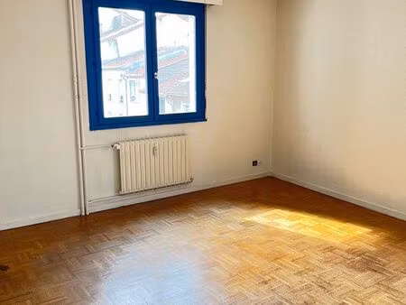 loué t1 bis quartier mairie