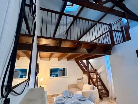 maison de ville meublée avec mezzanine