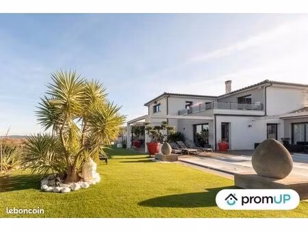 maison 7 pièces 260 m²