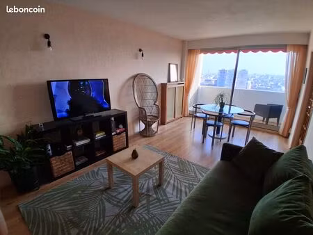 t3 meublé colombes - vue tour eiffel