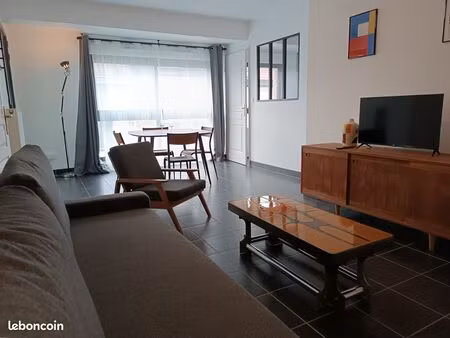 location appartement meublé proche métro république