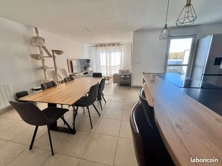 appartement t4 - 81m2 - 2 stationnement privés