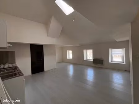 appartement t2 centre ville de clairac