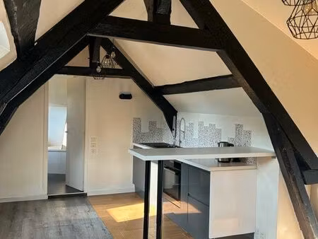 charmant f2 sous pente en hyper centre d’harfleur