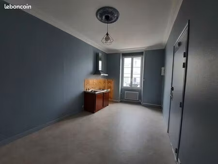 studio 1 pièce 22 m²