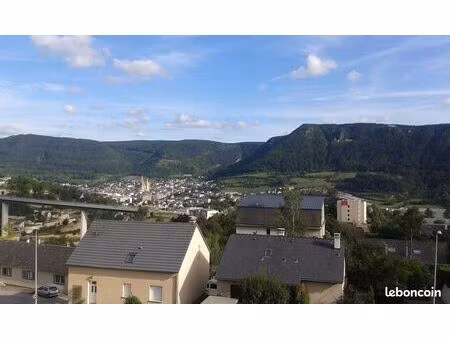 particulier loue f2 meublé de 47 m²- lumineux