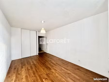 studio 1 pièce 24 m²
