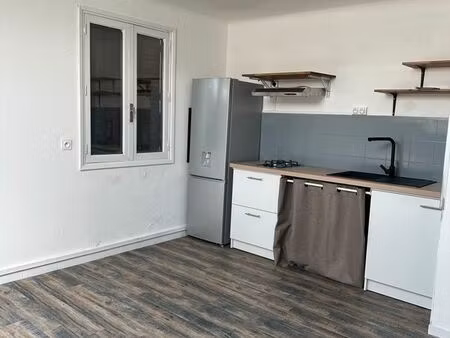 ? t2 60 m² dans maison – drumettaz-clarafond – parking + box