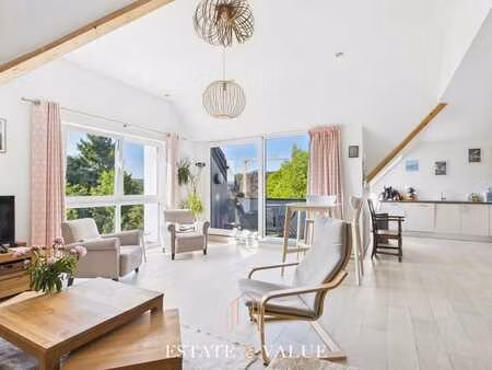 superbe duplex 2 chambres avec terrasse