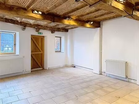 bureaux 234 m² + 6 parkings