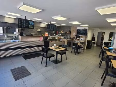 surface commerciale dans le centre de remicourt