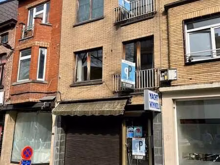 te renoveren winkelpand met stadstuintje op 100m²