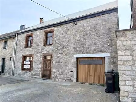 maison rénovée avec jardin et garage à pondrôme