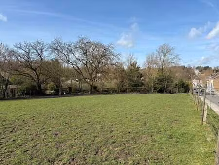 superbe terrain à bâtir de 8a28ca très bien orienté !