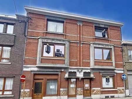 vaste immeuble mixte à jemeppe-sur-meuse