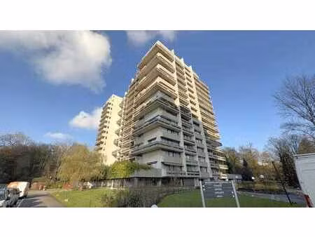 bureaux de plain-pied à vendre le long du singel à anvers.