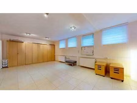 calabre - spacieux bureau +/- 56m2 (poss. réaffectation)