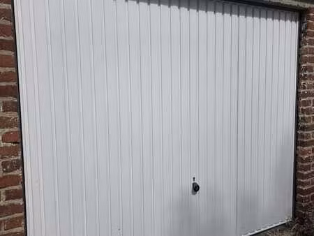 garage à louer – box fermé