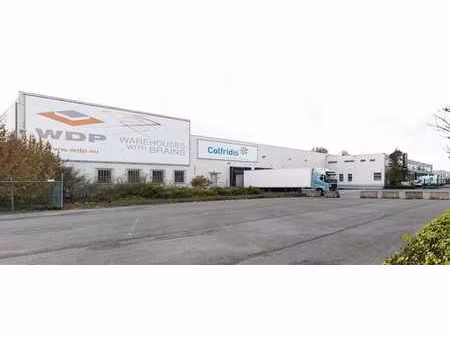 site logistique 3 137 m² avec bureaux bornem