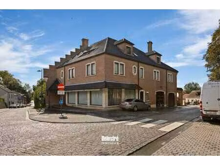 betaalbaar lichtrijk handelspand met prachtig uitzicht