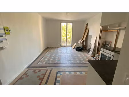 à louer ? appartement t3 lumineux de 54 61 m² au coeur de volonne (04290)