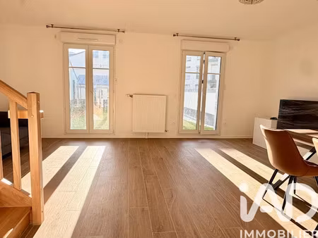 location meublée maison 5 pièces 93 m² à serris (77700)  2 280 €