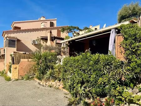 appartement vue mer rare à la vente - porto pollo