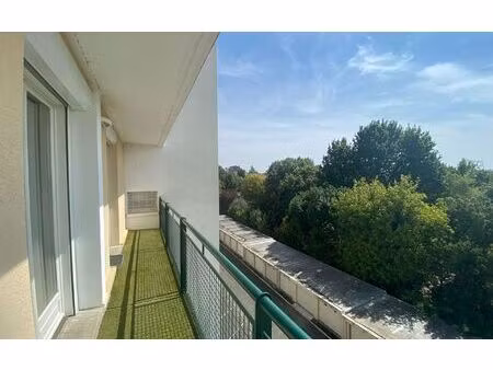 location appartement  m² t-3 à montauban  730 €