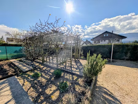 à louer t2 avec terrasse et jardinet brison-saint-innocent (73100)