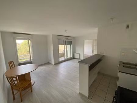 appartement t2 - quartier rond point de paris - cs 1801