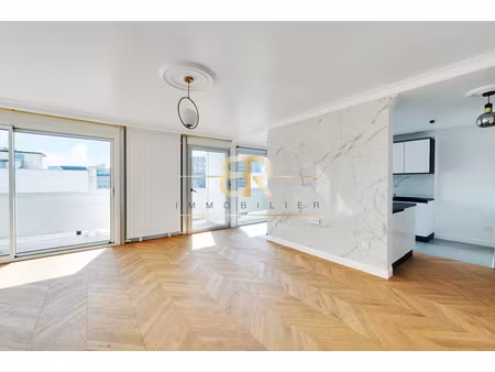 appartement de 4 pièces avec 3 terrasses et balcon
