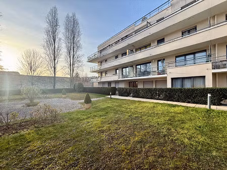 superbe appartement 3 pièces à louer à reims  quartier moissons