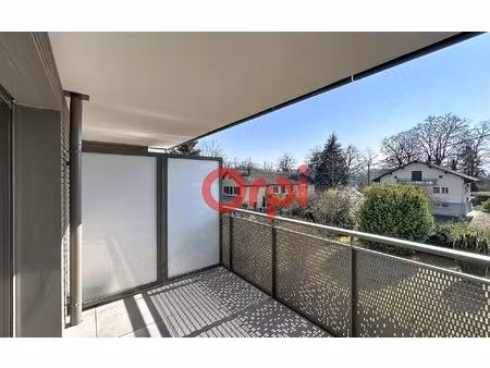 location appartement  m² t-3 à saint-julien-en-genevois  1 720 €