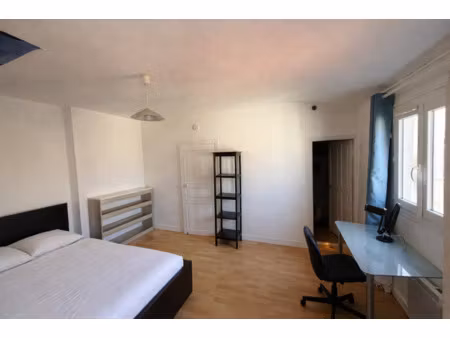 studio 23 m2 centre-ville de clermont-ferrand