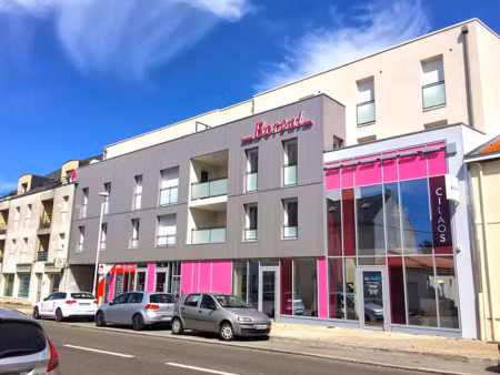 place dans pôle santé - au mois ou 1 j/ semaine