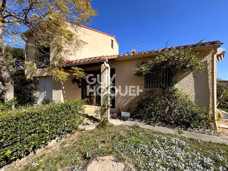 maison dans secteur calme avec potentiel