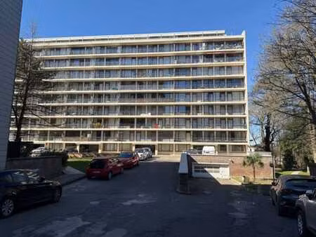 appartement à rénover–domaine de wolvenberg  fort potentiel