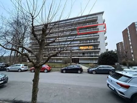 lumineux appartement 2 chambres et 2 grandes terrasses