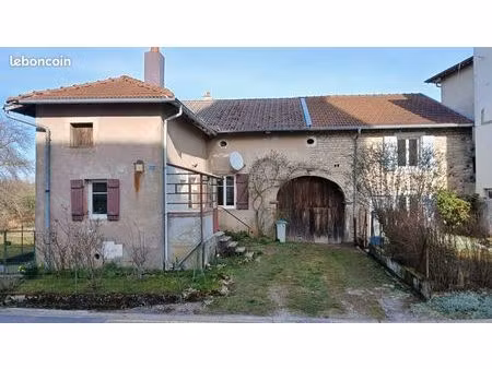 ensemble immobilier de caractère – 160 m² – bord de canal – chaumousey