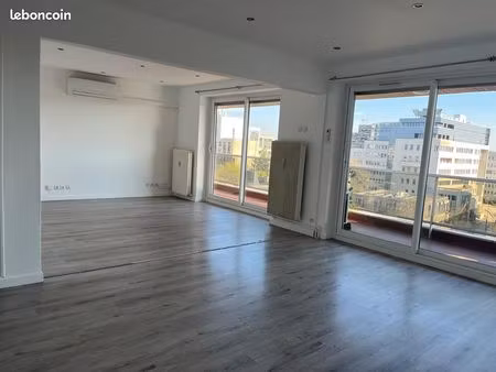 très beau f4 nancy commanderie