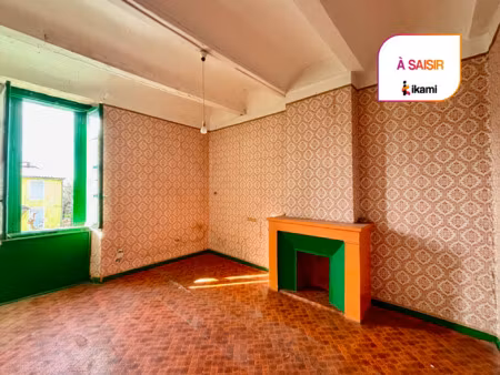 maison de village a renover - gros potentiel - grand garage