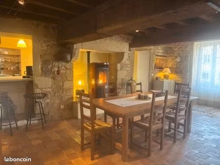 maison 9 pièces 160 m²