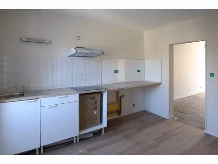 location appartement 2 pièces à sauzé-vaussais (79190) : à louer 2 pièces / 45m² sauzé-vau