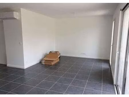 location maison à saint-andré-de-cubzac (33240) : à louer / 93m² saint-andré-de-cubzac