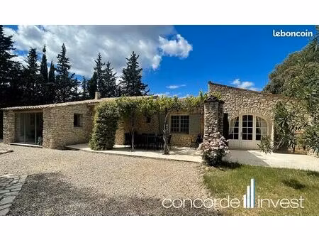 maison 11 pièces 230 m²